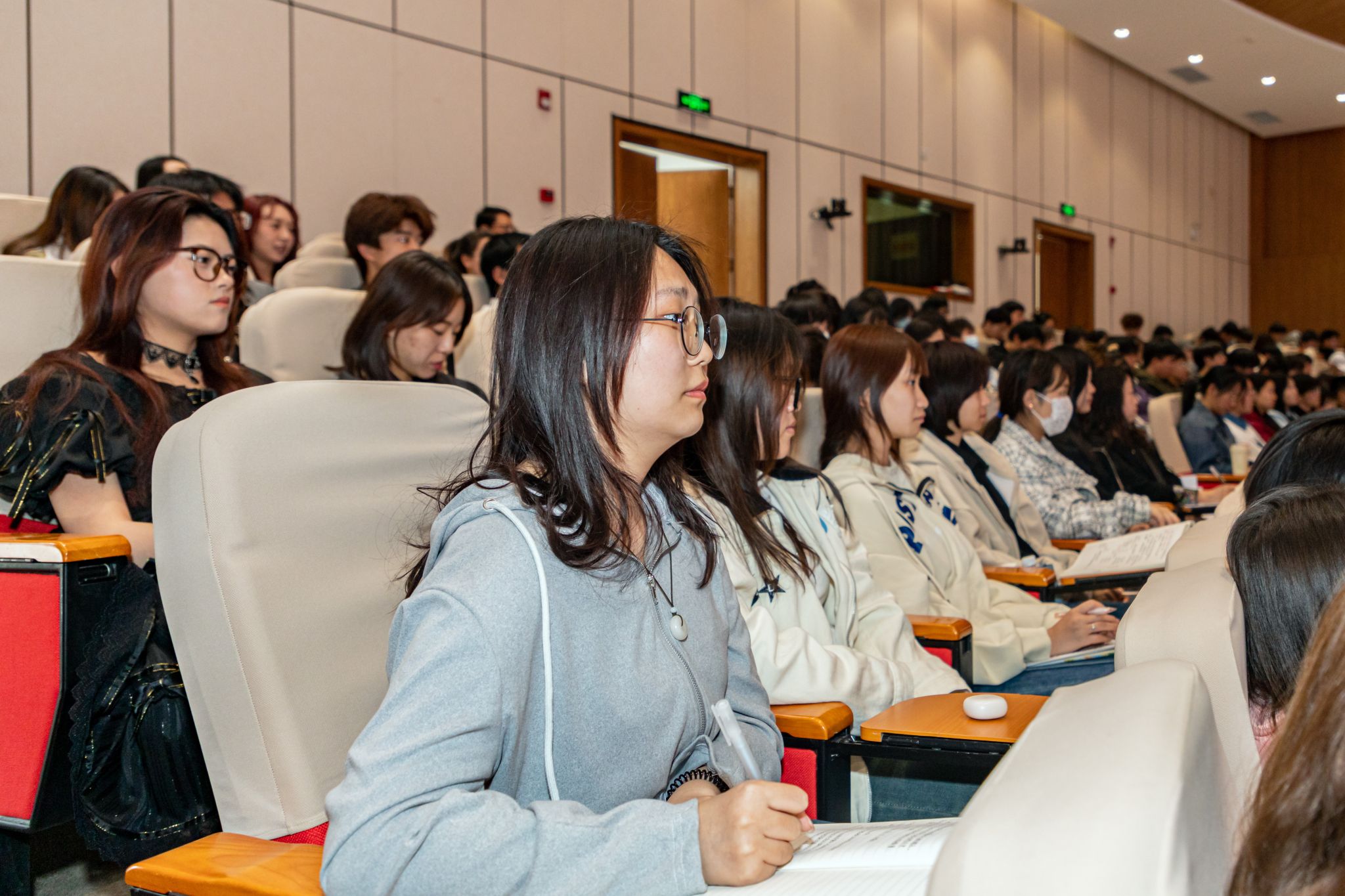 名师 携手 手指 方向 共研 促成 成长 兰州 信息 科技学院 科技 学院 师大 大讲堂 大讲 讲堂 开讲 顺利 举办